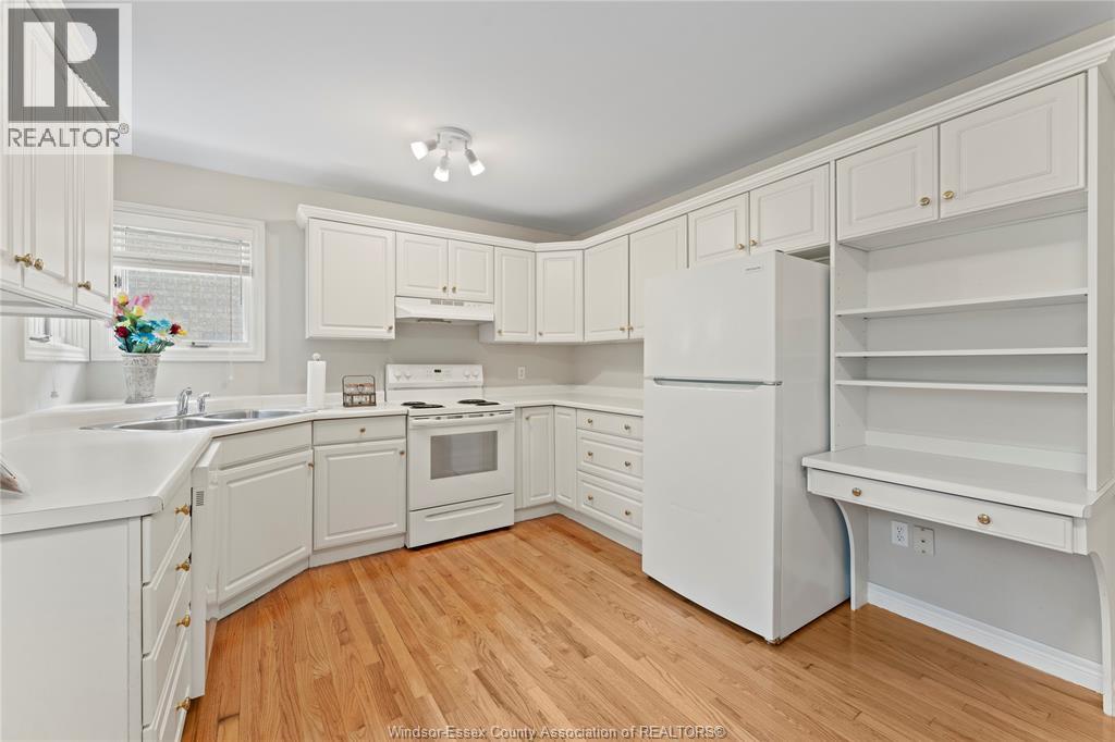 660 Caruso, Windsor, Ontario  N9G 2M6 - Photo 16 - 26016381