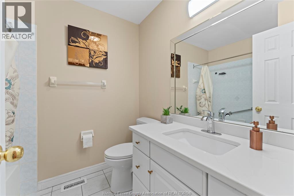 660 Caruso, Windsor, Ontario  N9G 2M6 - Photo 23 - 26016381