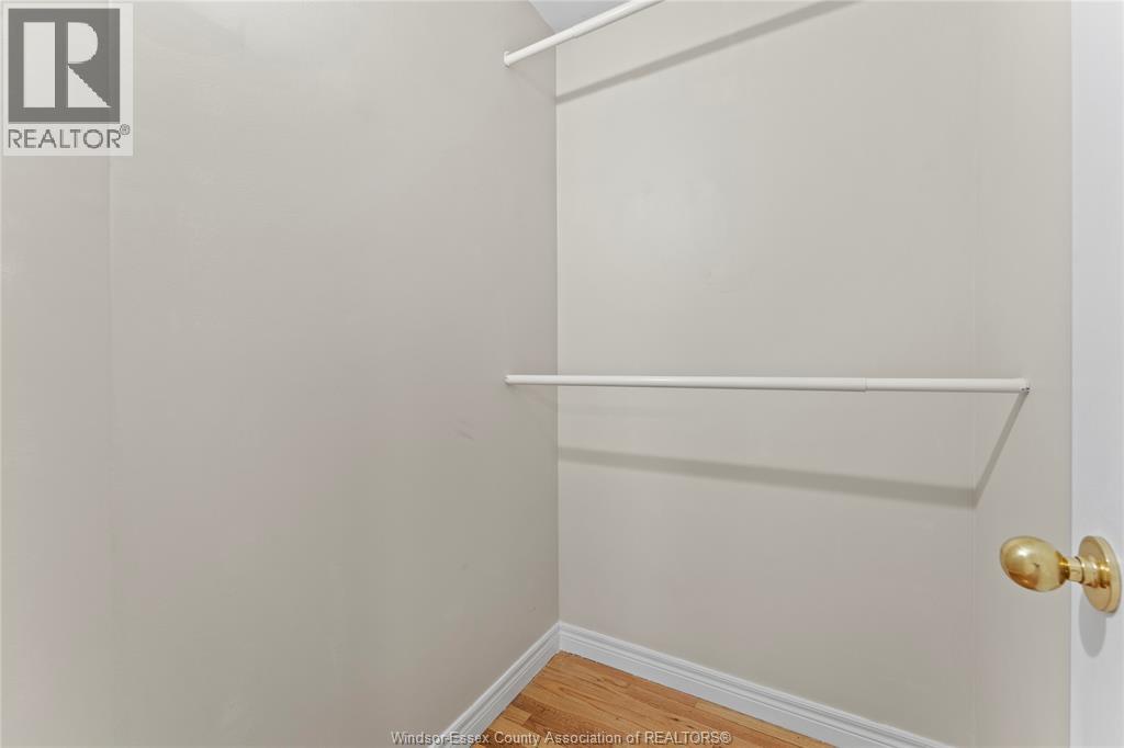 660 Caruso, Windsor, Ontario  N9G 2M6 - Photo 27 - 26016381