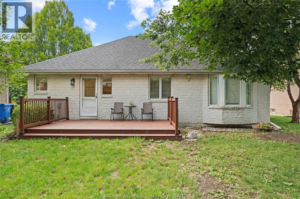 660 Caruso, Windsor, Ontario  N9G 2M6 - Photo 34 - 26016381