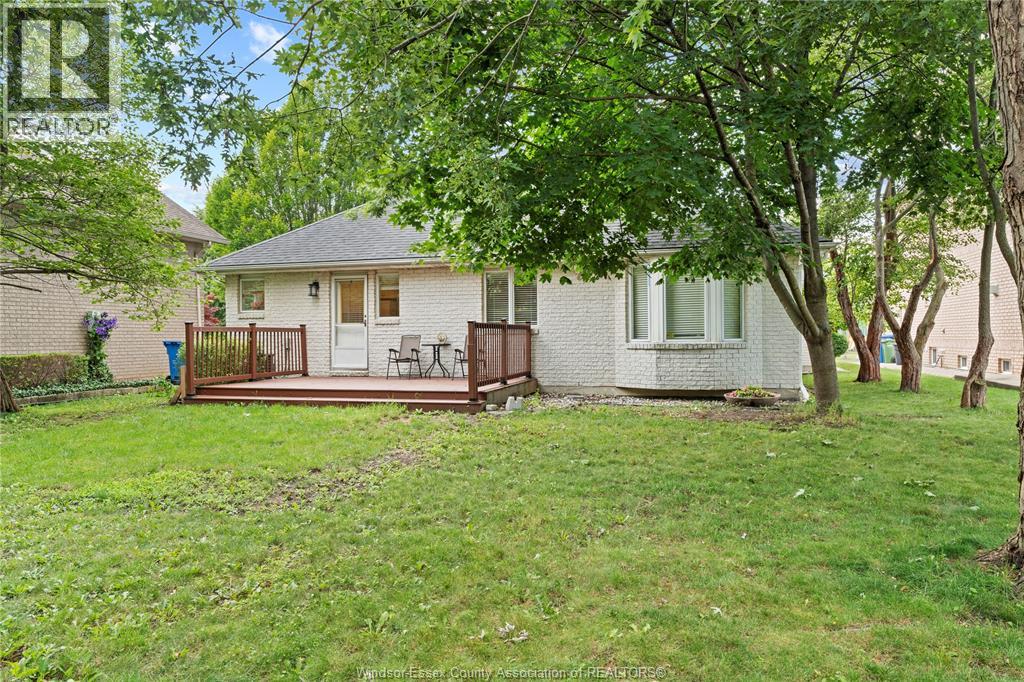 660 Caruso, Windsor, Ontario  N9G 2M6 - Photo 36 - 26016381