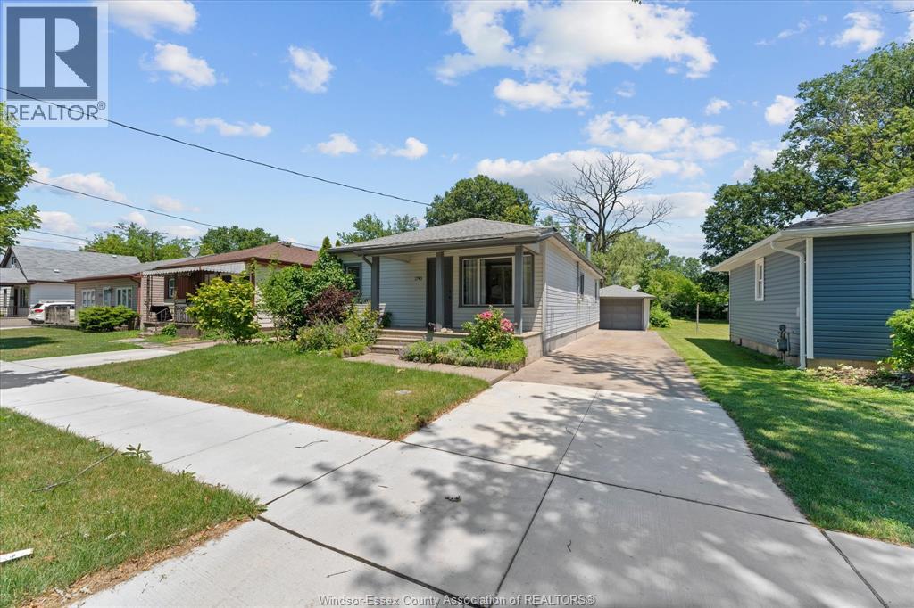 1740 Jefferson, Windsor, Ontario  N8T 2V7 - Photo 2 - 26016388