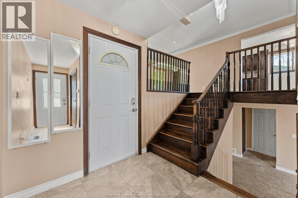 9688 Chestnut Drive, Windsor, Ontario  N8R 1G8 - Photo 5 - 26016365