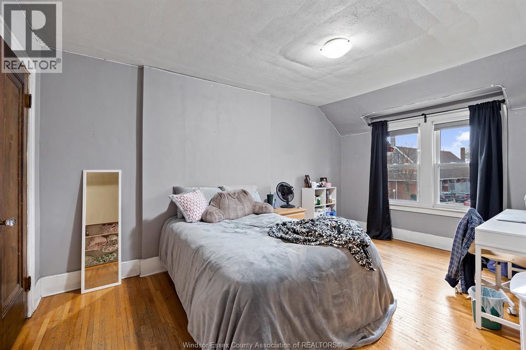 568 Askin, Windsor, Ontario  N9B 2X4 - Photo 7 - 26016386