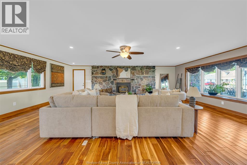 9525 Walker Road, Mcgregor, Ontario  N0R 1J0 - Photo 7 - 26016410