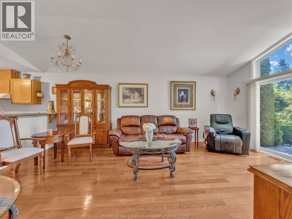 4568 Brother's Court, Windsor, Ontario  N9G 2W1 - Photo 18 - 26016424