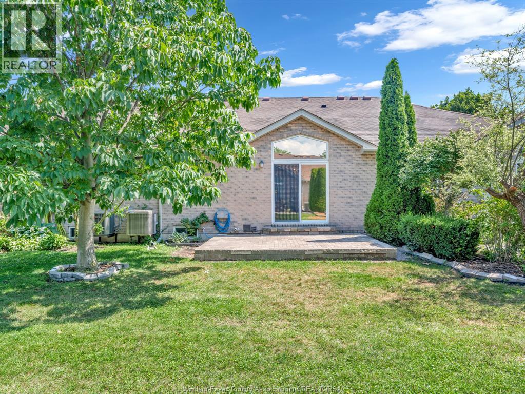 4568 Brother's Court, Windsor, Ontario  N9G 2W1 - Photo 4 - 26016424