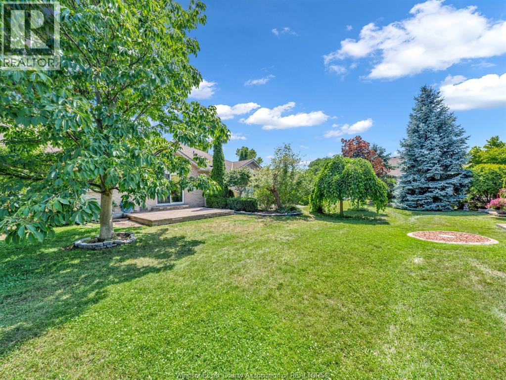 4568 Brother's Court, Windsor, Ontario  N9G 2W1 - Photo 5 - 26016424