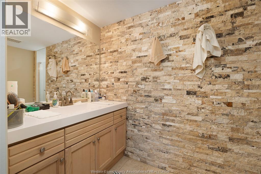 401 Grand Marais Road West Unit# 205, Windsor, Ontario  N9E 4S2 - Photo 16 - 26016445