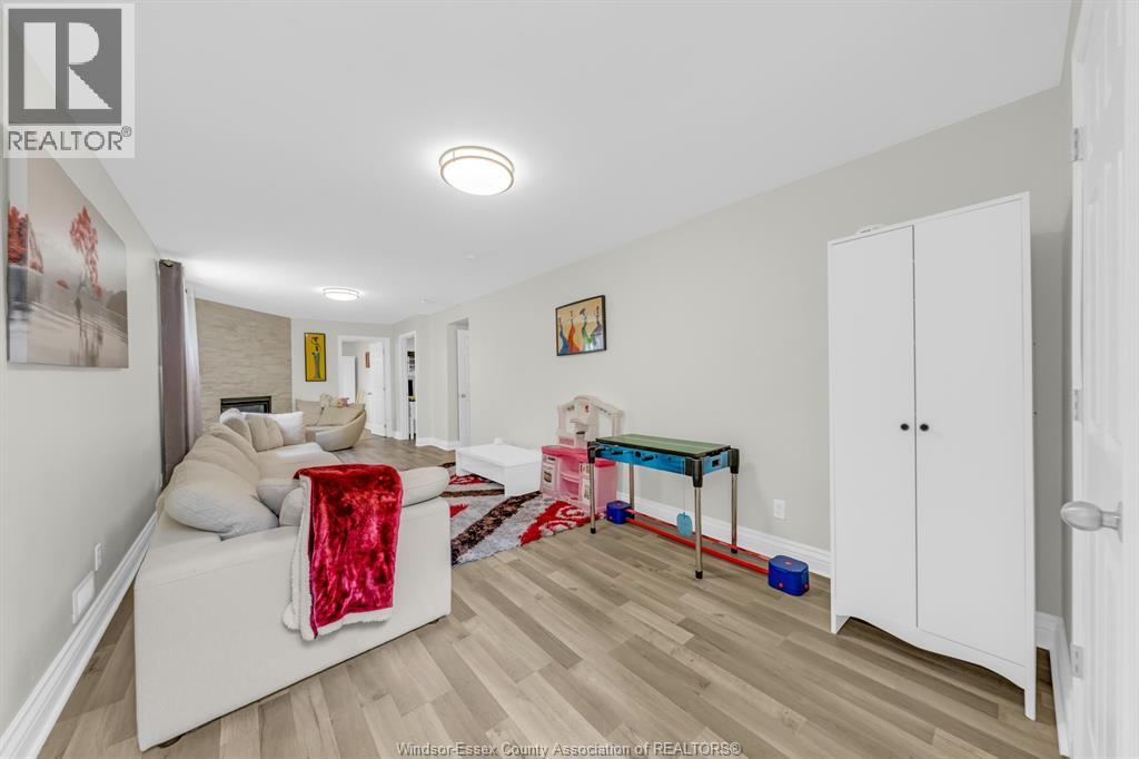 1039 Silverdale, Windsor, Ontario  N9G 2R9 - Photo 29 - 26016422