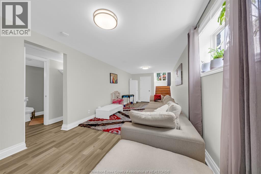 1039 Silverdale, Windsor, Ontario  N9G 2R9 - Photo 33 - 26016422