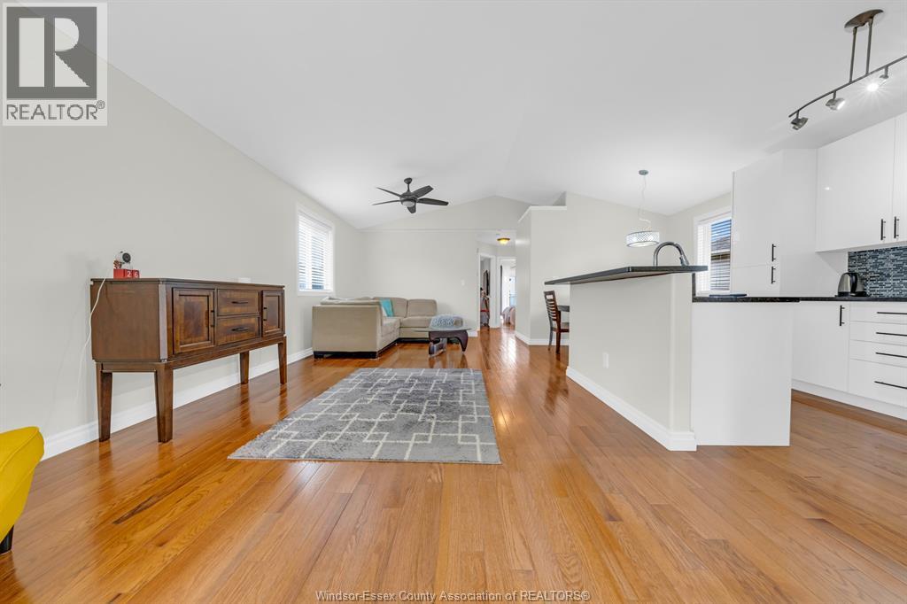 1039 Silverdale, Windsor, Ontario  N9G 2R9 - Photo 9 - 26016422