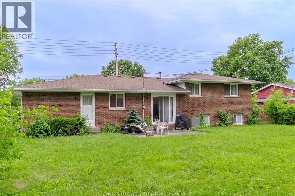 2010 Grand Marais Road West, Windsor, Ontario  N9E 1G1 - Photo 31 - 26015268