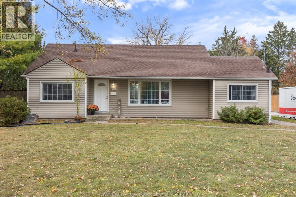 576 Ducharme, Windsor, Ontario