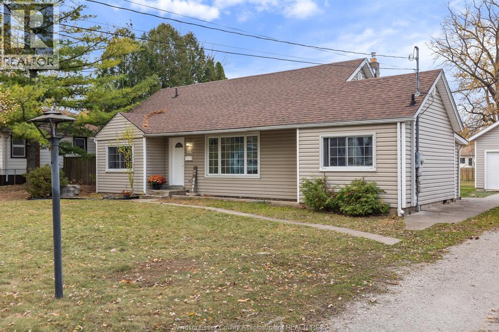 576 Ducharme, Windsor, Ontario  N9G 1K4 - Photo 2 - 26016027