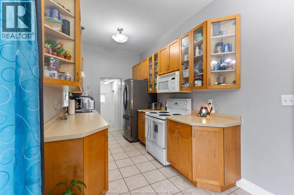 576 Ducharme, Windsor, Ontario  N9G 1K4 - Photo 4 - 26016027