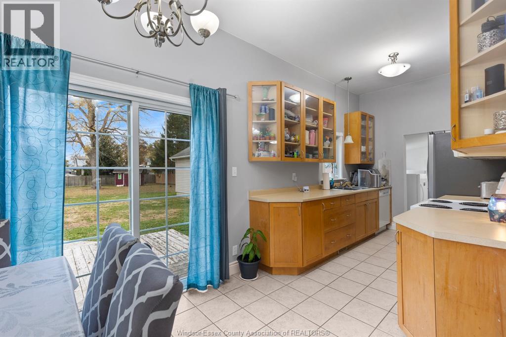 576 Ducharme, Windsor, Ontario  N9G 1K4 - Photo 5 - 26016027