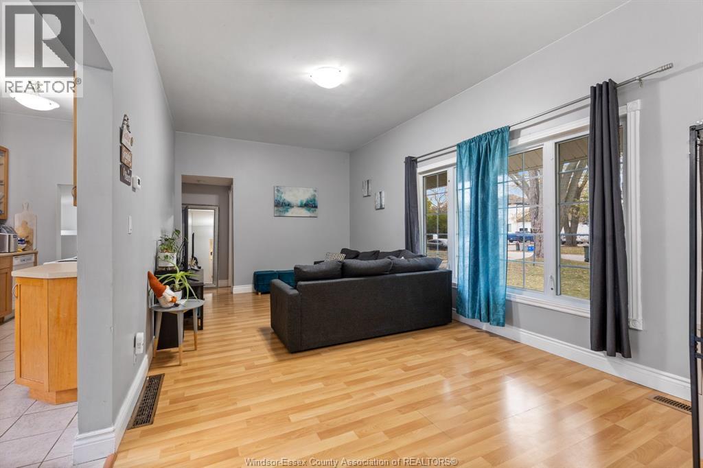 576 Ducharme, Windsor, Ontario  N9G 1K4 - Photo 8 - 26016027