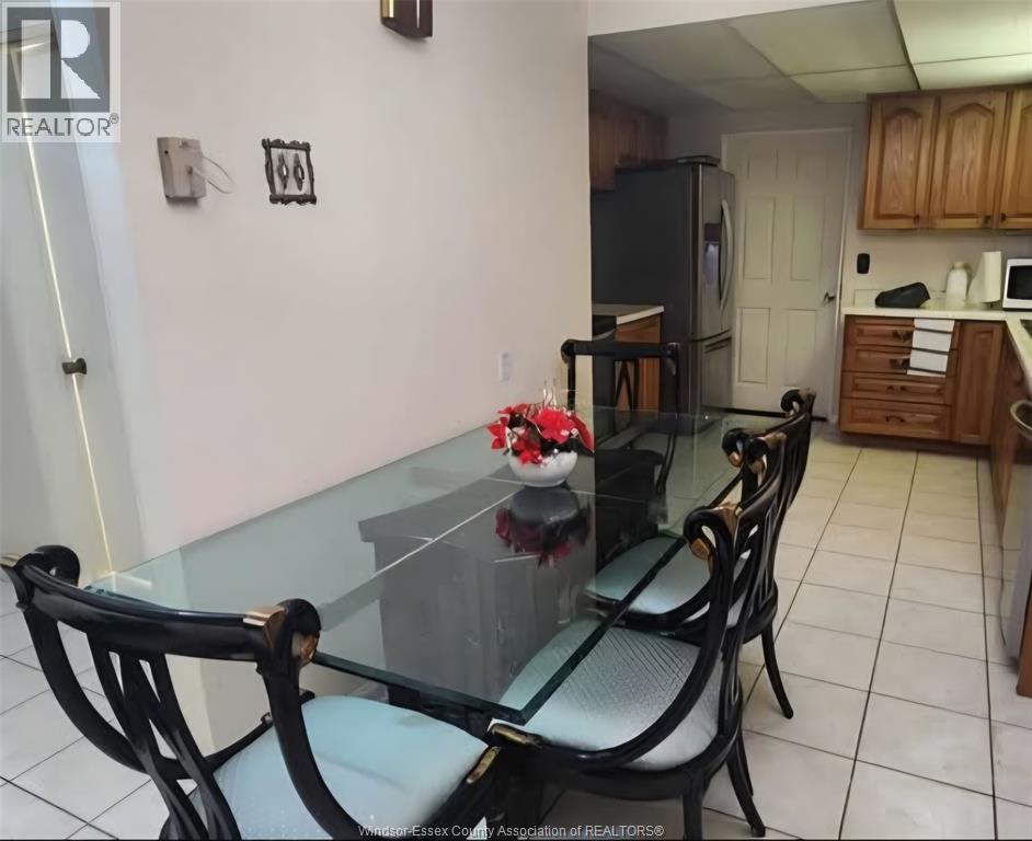 2722 Sierra Drive, Windsor, Ontario  N9E 2Y7 - Photo 4 - 26016355