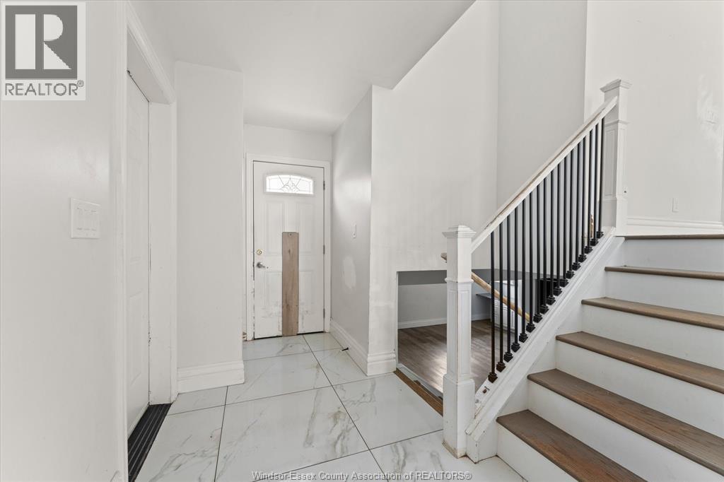 1320 Hansen Crescent, Windsor, Ontario  N8W 5M8 - Photo 5 - 26016505