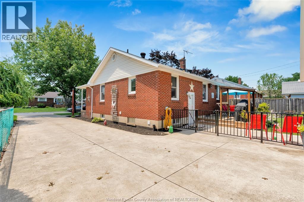 2820 Askin Avenue, Windsor, Ontario  N9E 3H9 - Photo 3 - 26016460