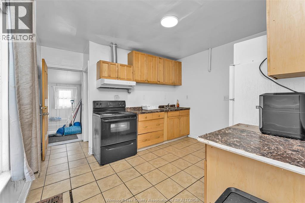 673 Randolph Avenue, Windsor, Ontario  N9B 2T7 - Photo 5 - 26016483