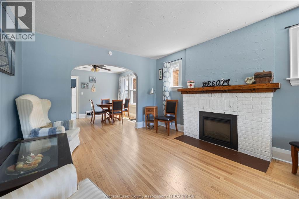 1422 Elsmere Avenue, Windsor, Ontario  N8X 4G9 - Photo 3 - 26016482