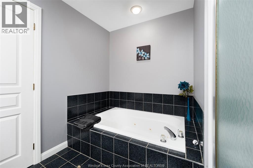 186 Crystal Harbour, Lasalle, Ontario  N9J 3M8 - Photo 21 - 26016407