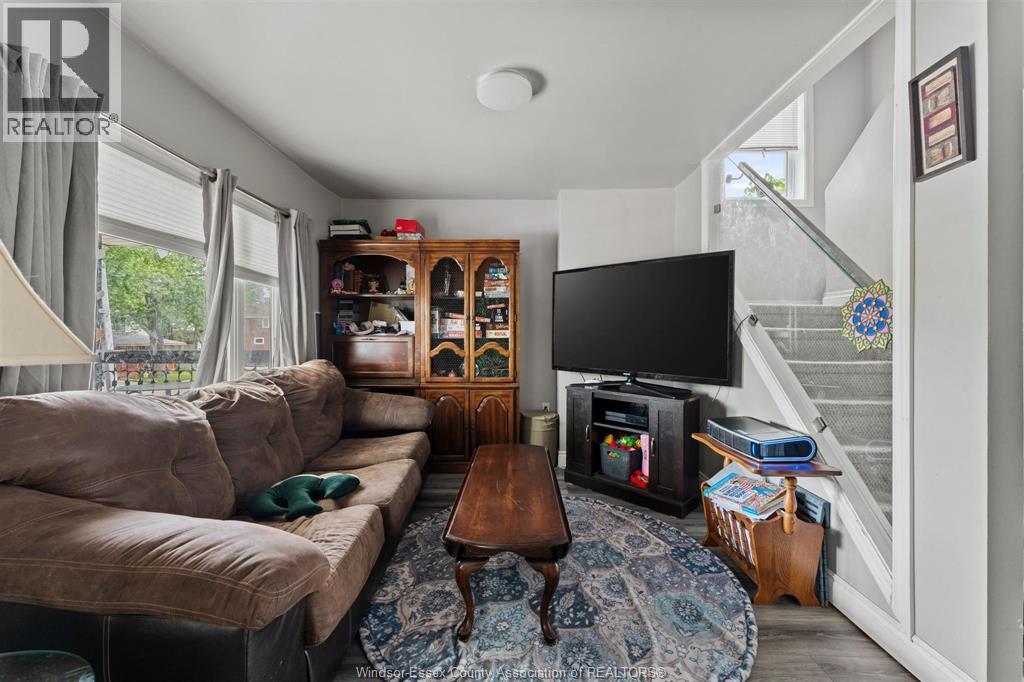 549 Clover, Windsor, Ontario  N8P 1C5 - Photo 8 - 26016500