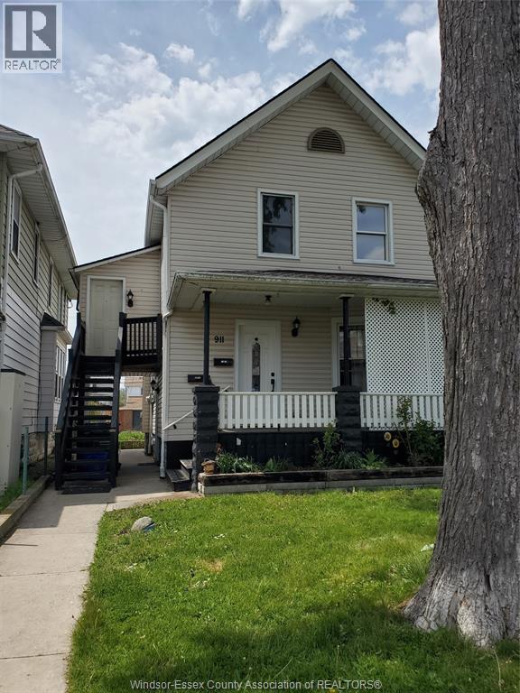 911 Langlois, Windsor, Ontario  N9A 2H2 - Photo 1 - 26016442