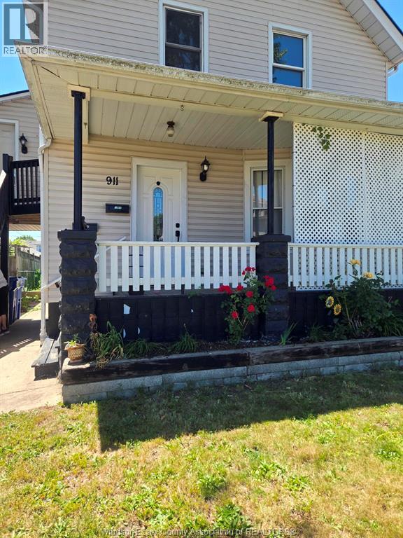 911 Langlois, Windsor, Ontario  N9A 2H2 - Photo 7 - 26016442