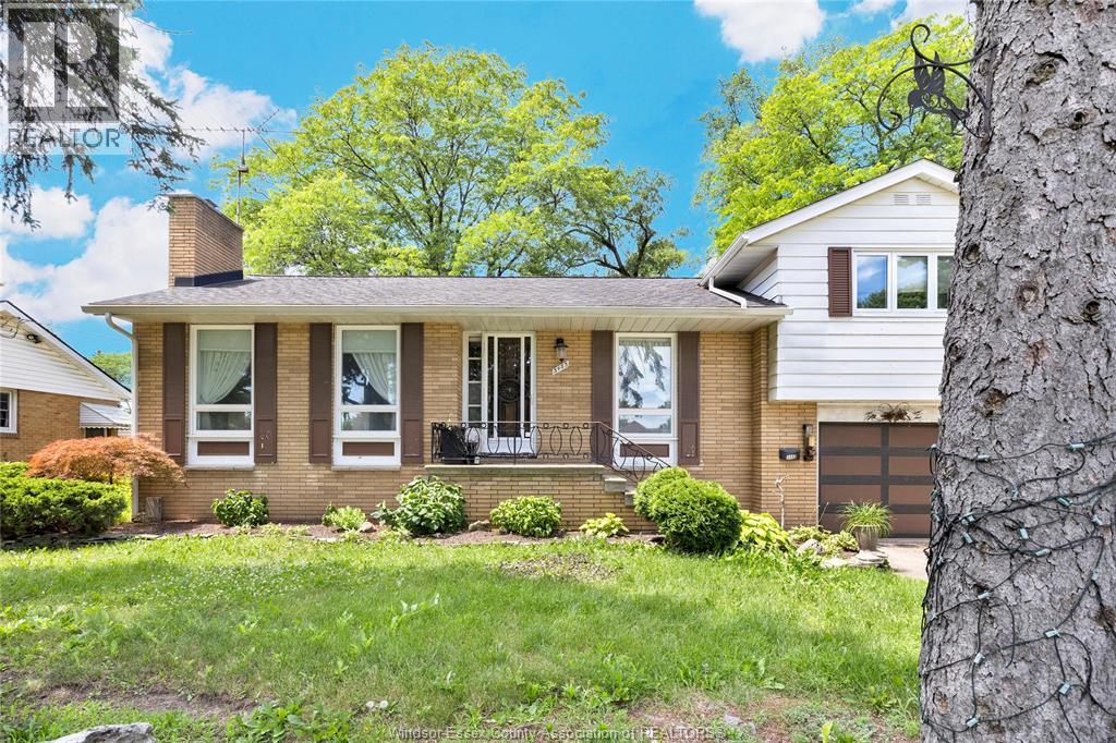 3483 DOUGALL, Windsor, Ontario