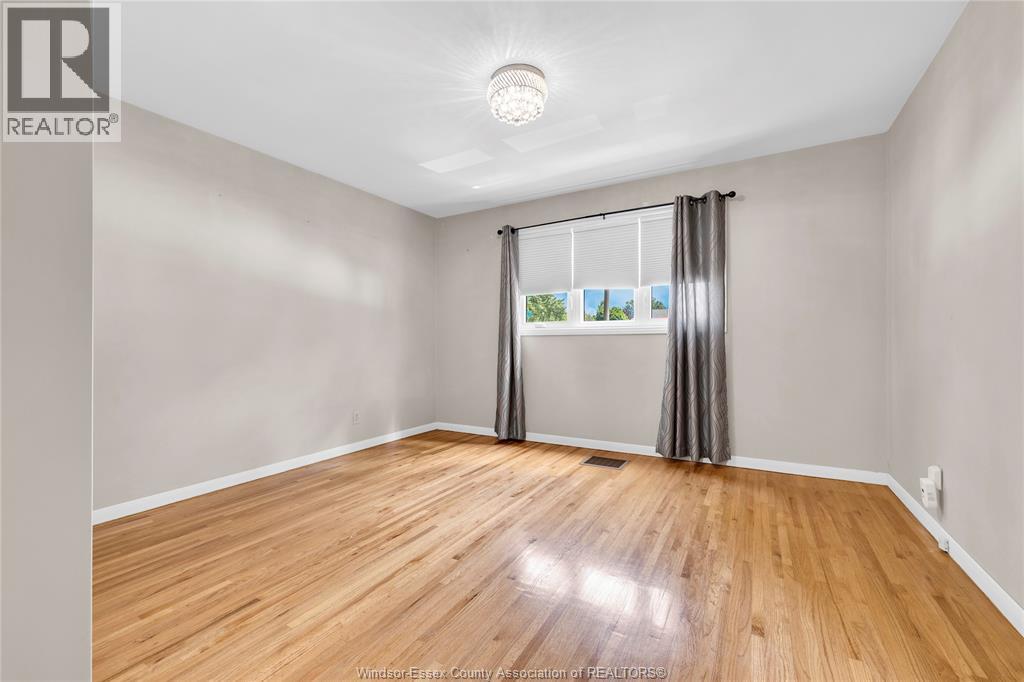 3483 Dougall, Windsor, Ontario  N9E 1S9 - Photo 22 - 26016533