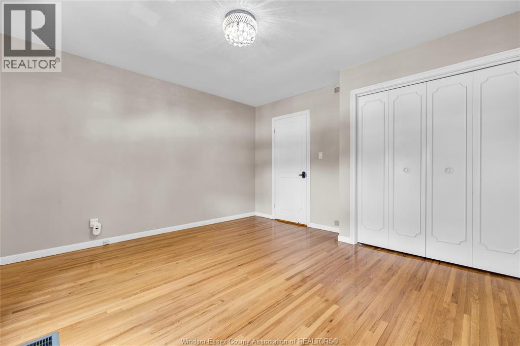 3483 Dougall, Windsor, Ontario  N9E 1S9 - Photo 24 - 26016533