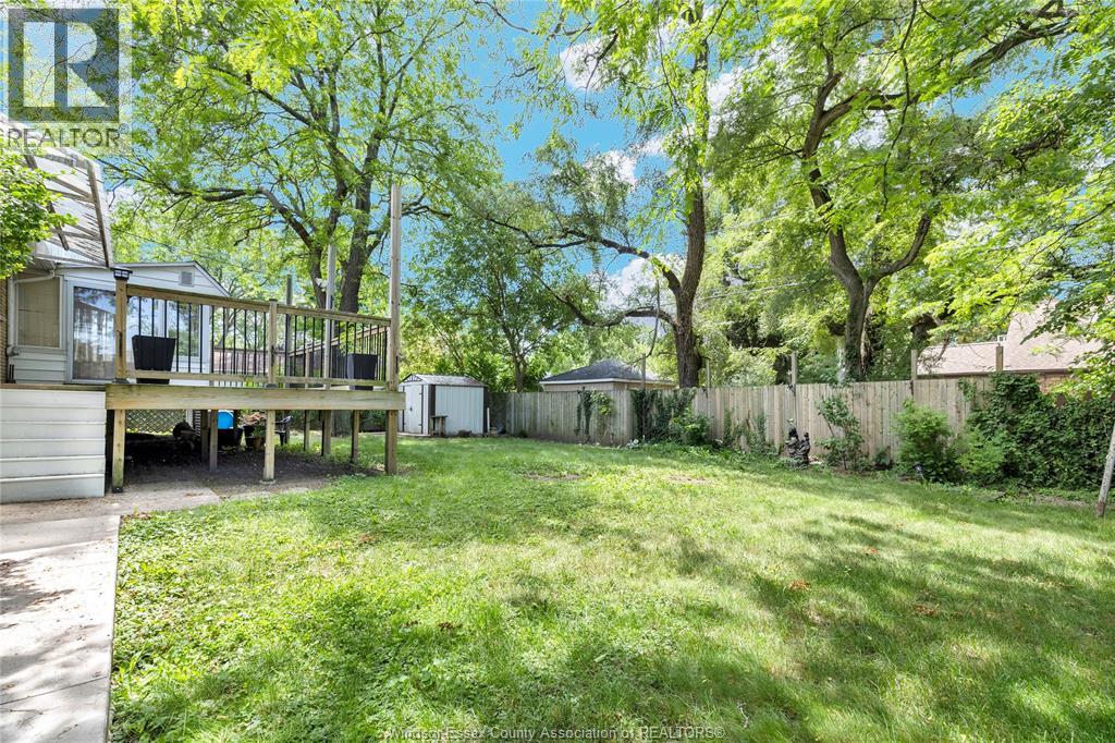 3483 Dougall, Windsor, Ontario  N9E 1S9 - Photo 29 - 26016533