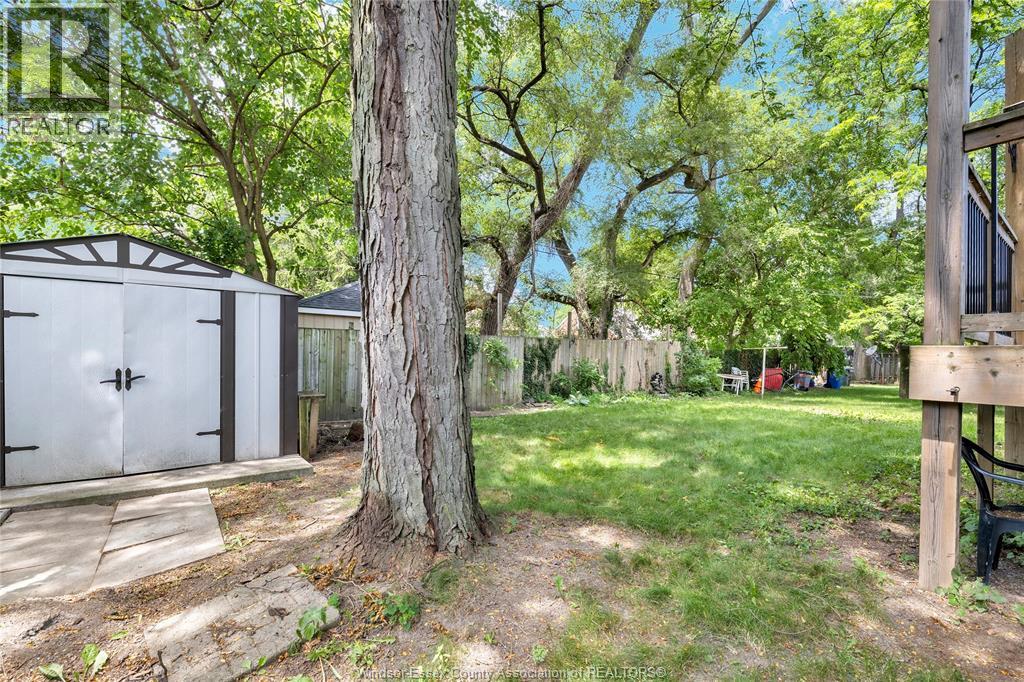 3483 Dougall, Windsor, Ontario  N9E 1S9 - Photo 31 - 26016533