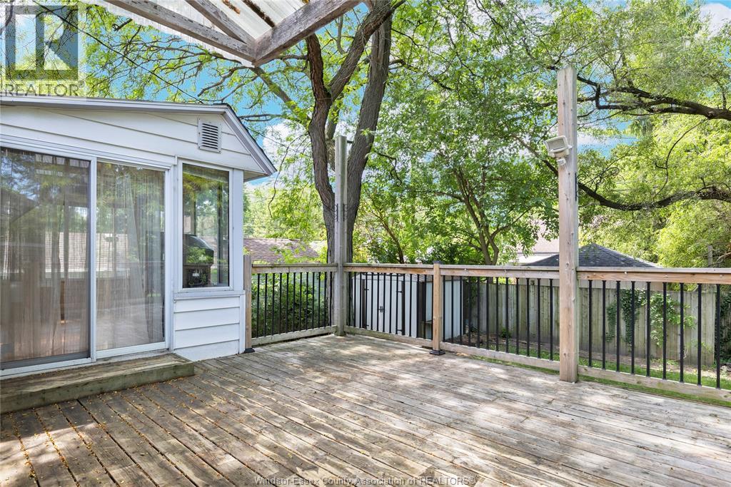 3483 Dougall, Windsor, Ontario  N9E 1S9 - Photo 33 - 26016533