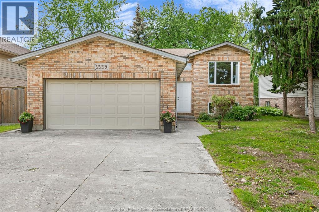 2225 LONGFELLOW AVENUE, Windsor, Ontario