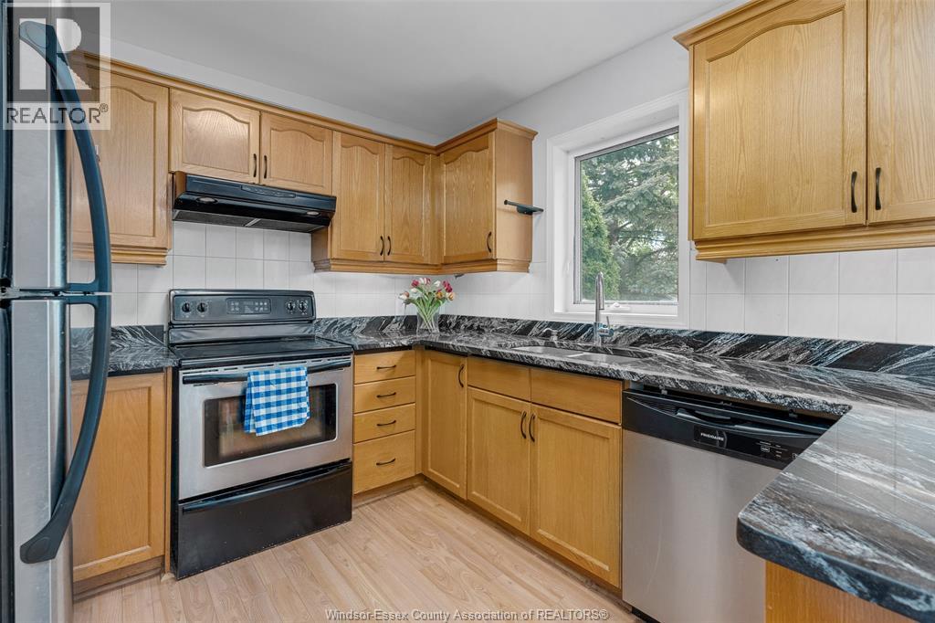 2225 Longfellow Avenue, Windsor, Ontario  N9B 3J7 - Photo 7 - 26016534