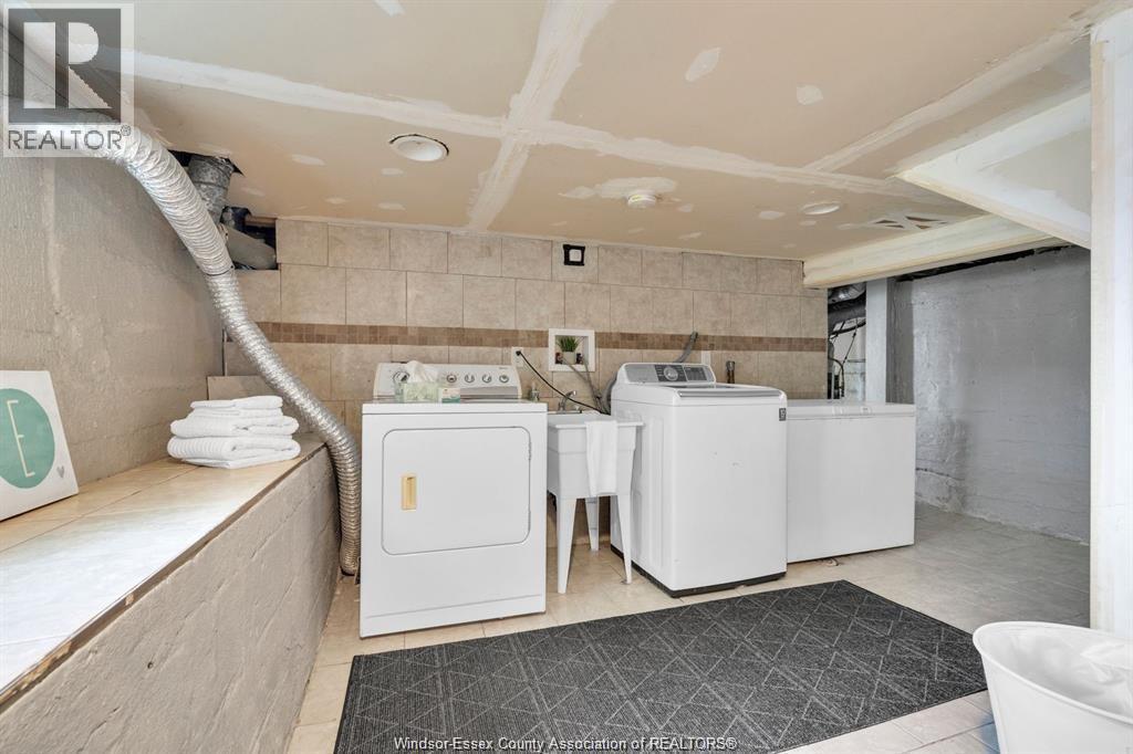 1341 Mckay, Windsor, Ontario  N9B 2B1 - Photo 18 - 26016549