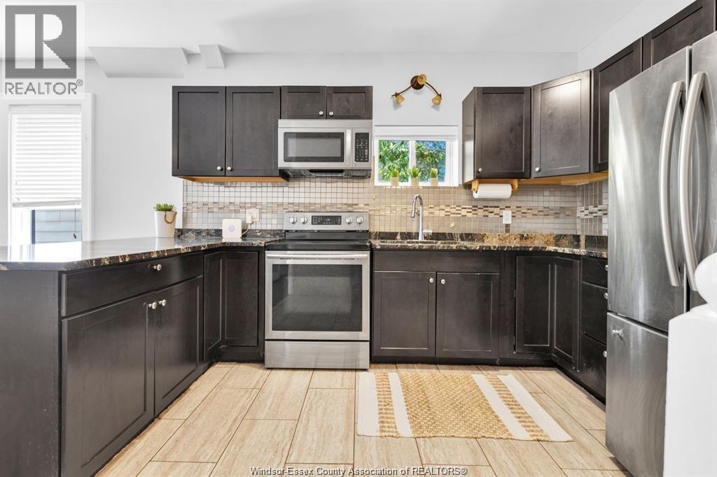 1341 Mckay, Windsor, Ontario  N9B 2B1 - Photo 2 - 26016549