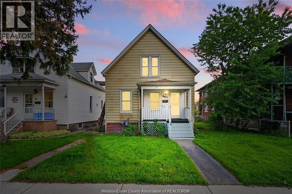 867 Langlois, Windsor, Ontario  N9A 2G9 - Photo 1 - 26016537