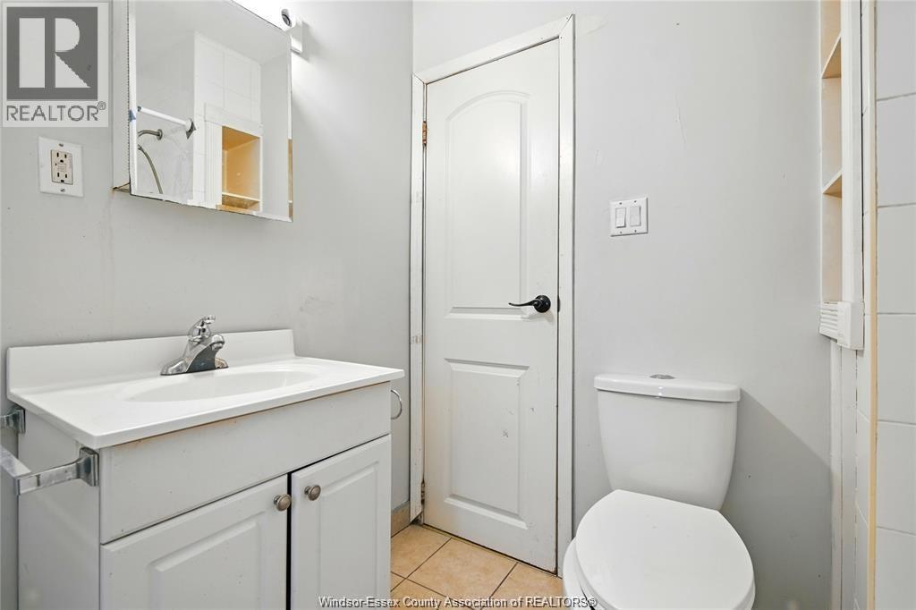 867 Langlois, Windsor, Ontario  N9A 2G9 - Photo 8 - 26016537