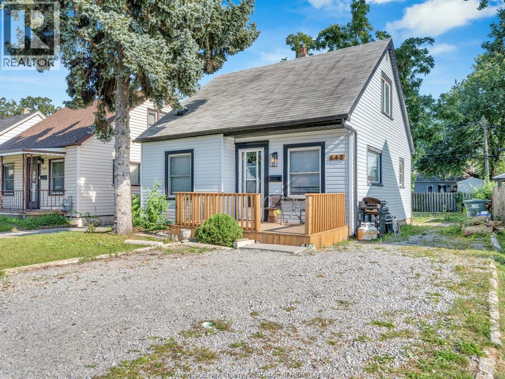 643 Charles Street, Windsor, Ontario  N8X 3G6 - Photo 2 - 26016506
