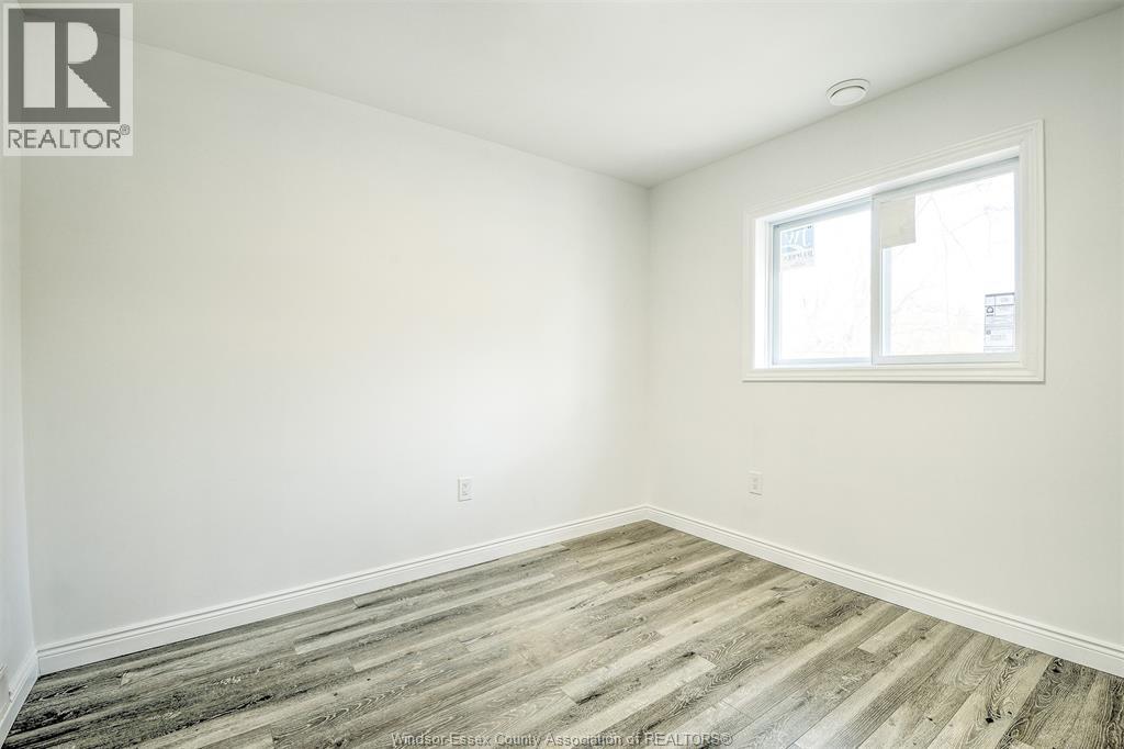 3076 Sandwich, Windsor, Ontario  N9C 1A4 - Photo 6 - 26016548