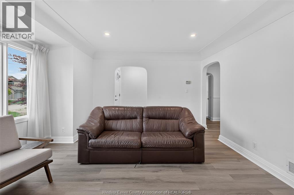 4171 Roseland Drive West, Windsor, Ontario  N9G 2A1 - Photo 9 - 26016586