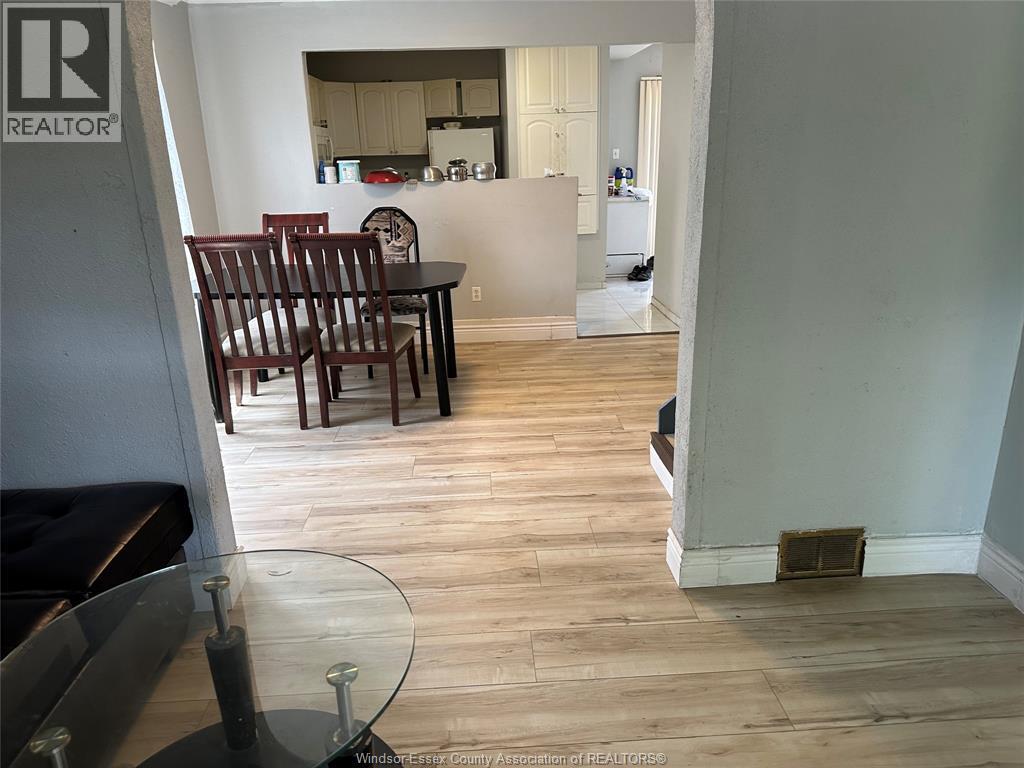 961 Campbell, Windsor, Ontario  N9B 2J4 - Photo 3 - 26016589