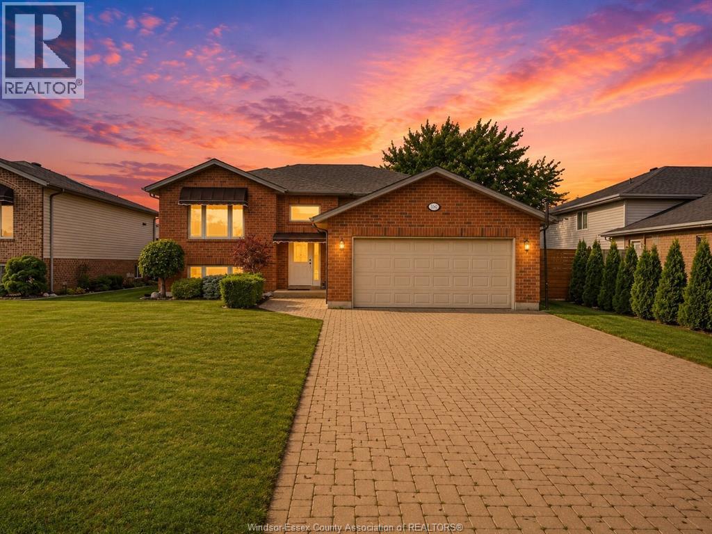 890 SOUTHWOOD DRIVE, Lakeshore, Ontario
