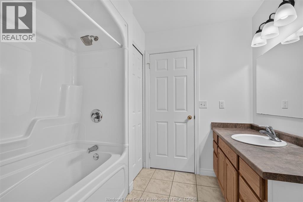 890 Southwood Drive, Lakeshore, Ontario  N0R 1A0 - Photo 27 - 26016627