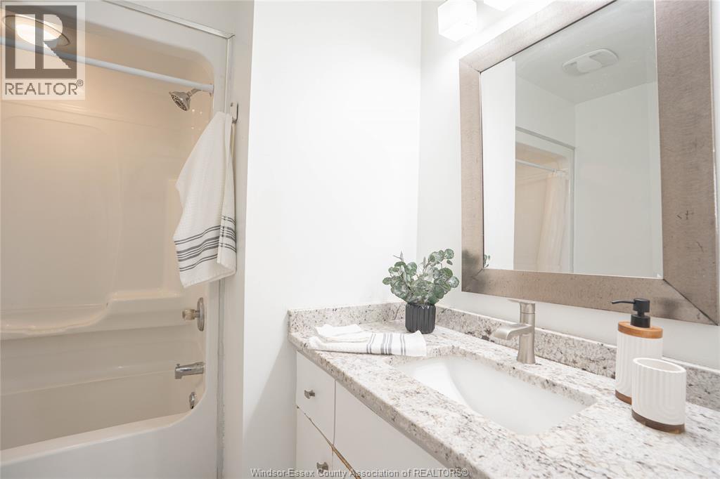 4244 Old West, Windsor, Ontario  N9G 2X1 - Photo 21 - 26016498